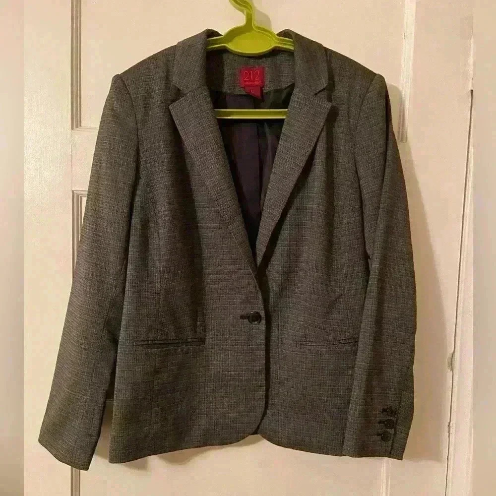 212 Collection Blazer gray and black size large.